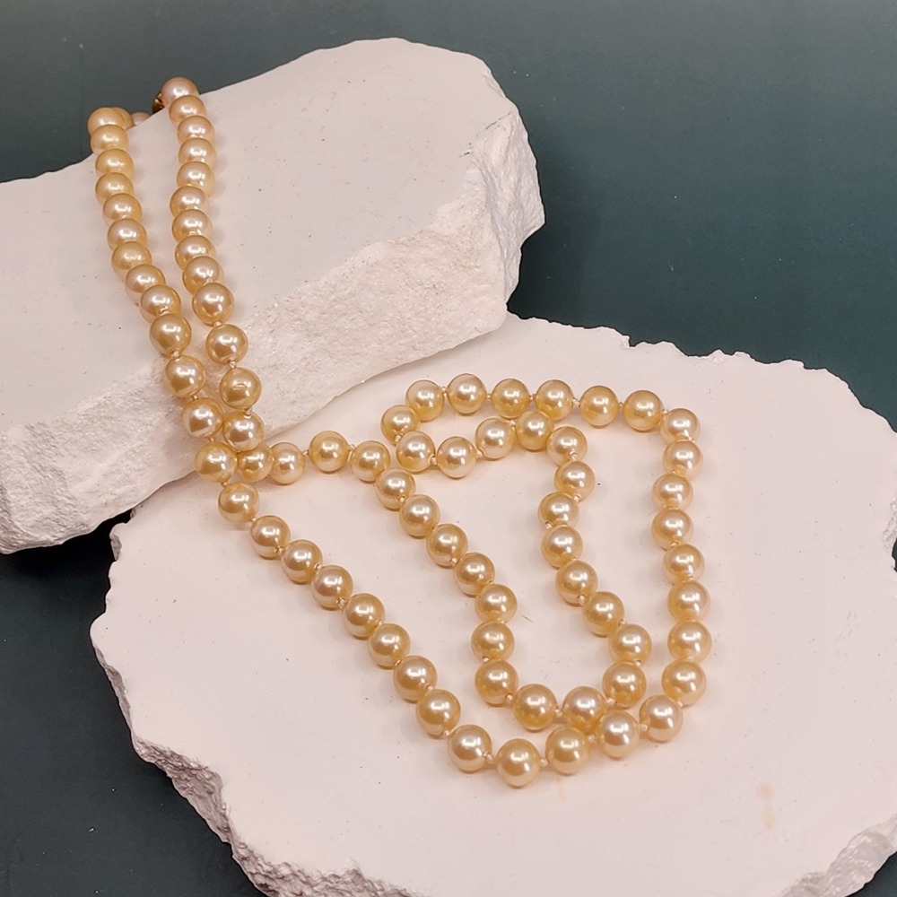 MONET Faux Pearl Necklace Champagne Cream Knotted Beads Gold Tone Clasp Formal